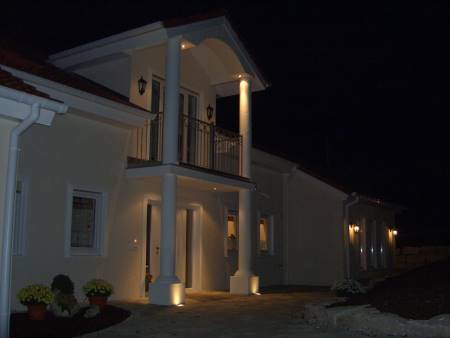 Villa Nachtansicht